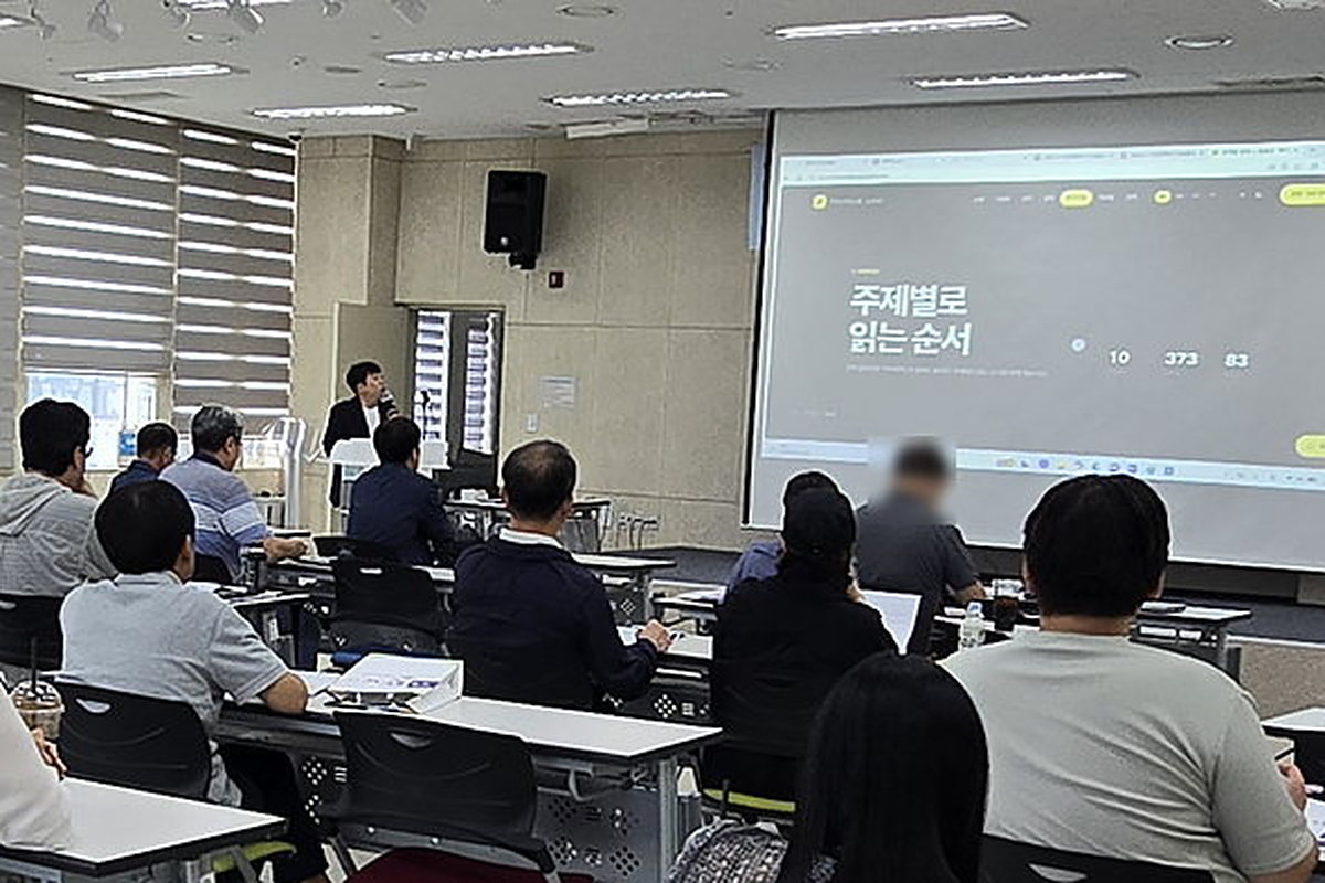 심사위원 섭외를 거절당했을 때 다시 연락해도 되나